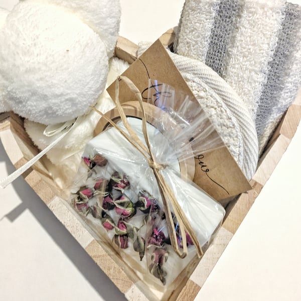 Mother’s Day Self Care Gift Basket,  Relaxing Pamper Hamper for Mum 