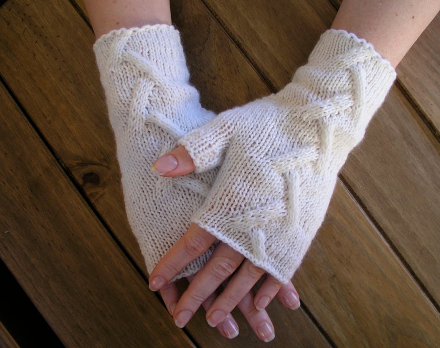 Pure cashmere wrist warmers
