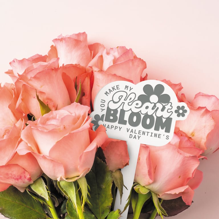 Personalised Valentine's Day Bouquet Stick – Bloom Retro: Custom Flower