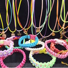 GIRLS PARTY FAVOURS. Pack of 10 gift bags with Jewellery