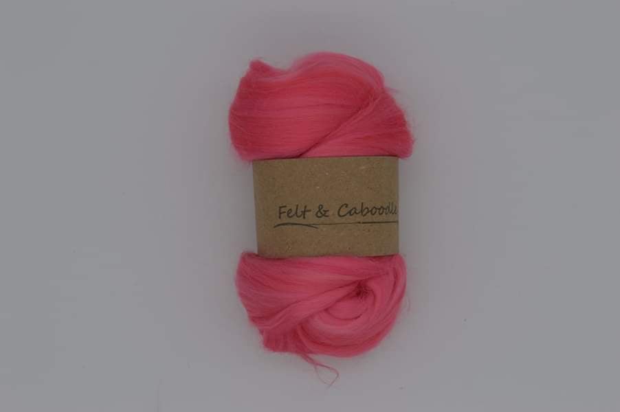 Hot pink bamboo fibre 25g