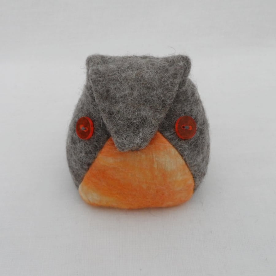 Owl pin cushion, felted (orange)