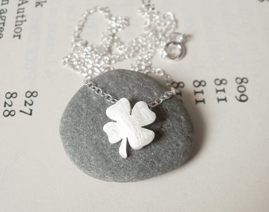  lucky shamrock necklace in sterling silver