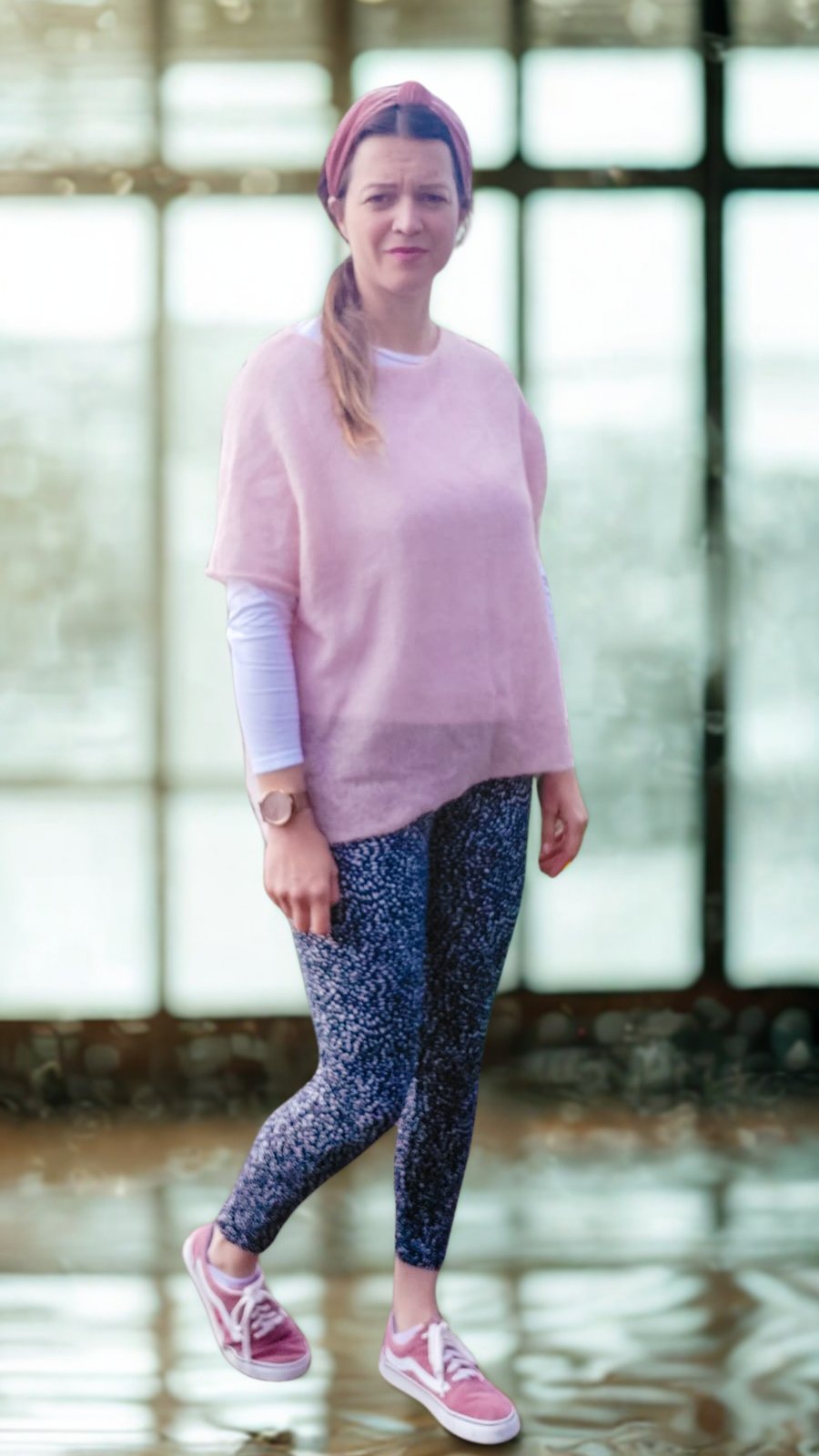 Blossom kidmohair and wool sleeveless sweater. Women's pink knitted top.