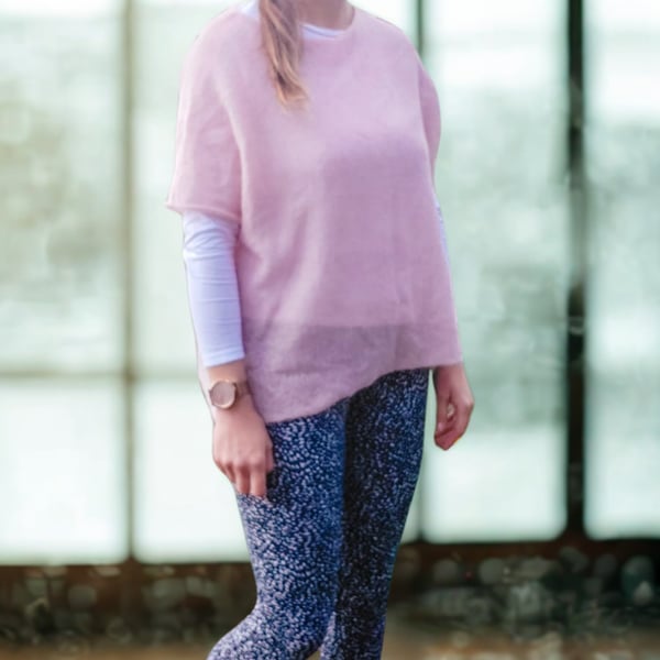 Blossom kidmohair and wool sleeveless sweater. Women's pink knitted top.