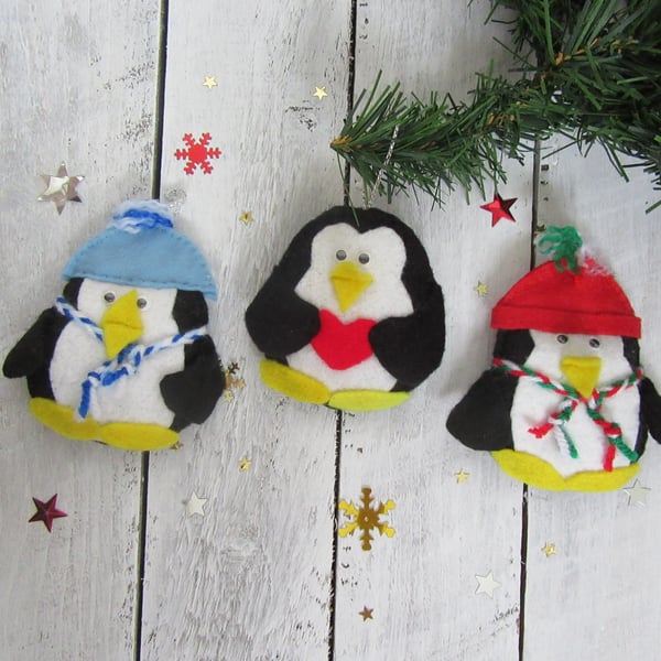 Penguin Christmas decorations 