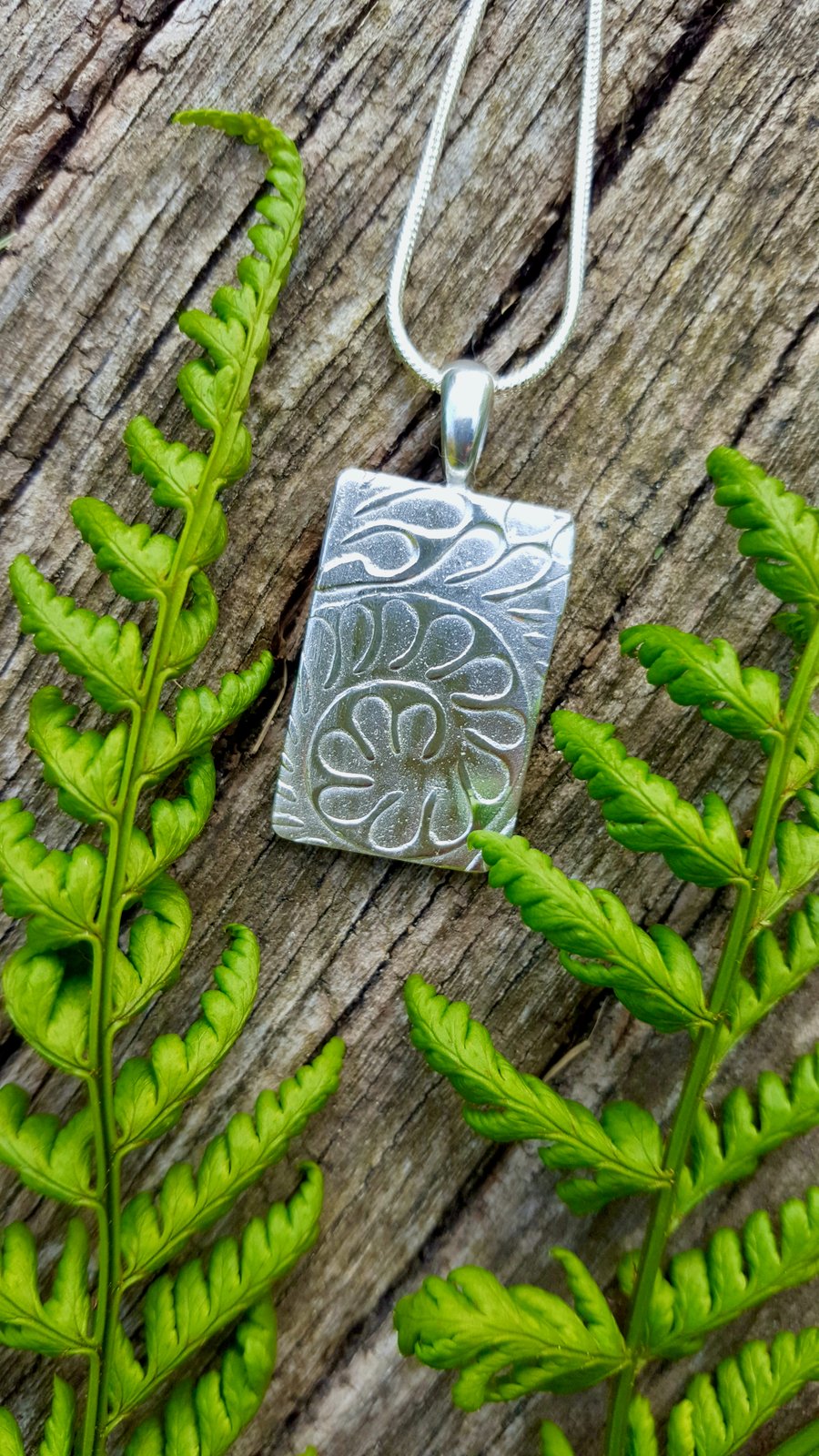 Handmade New Zealand Silver Fern pendant with sterling silver chain in gift box