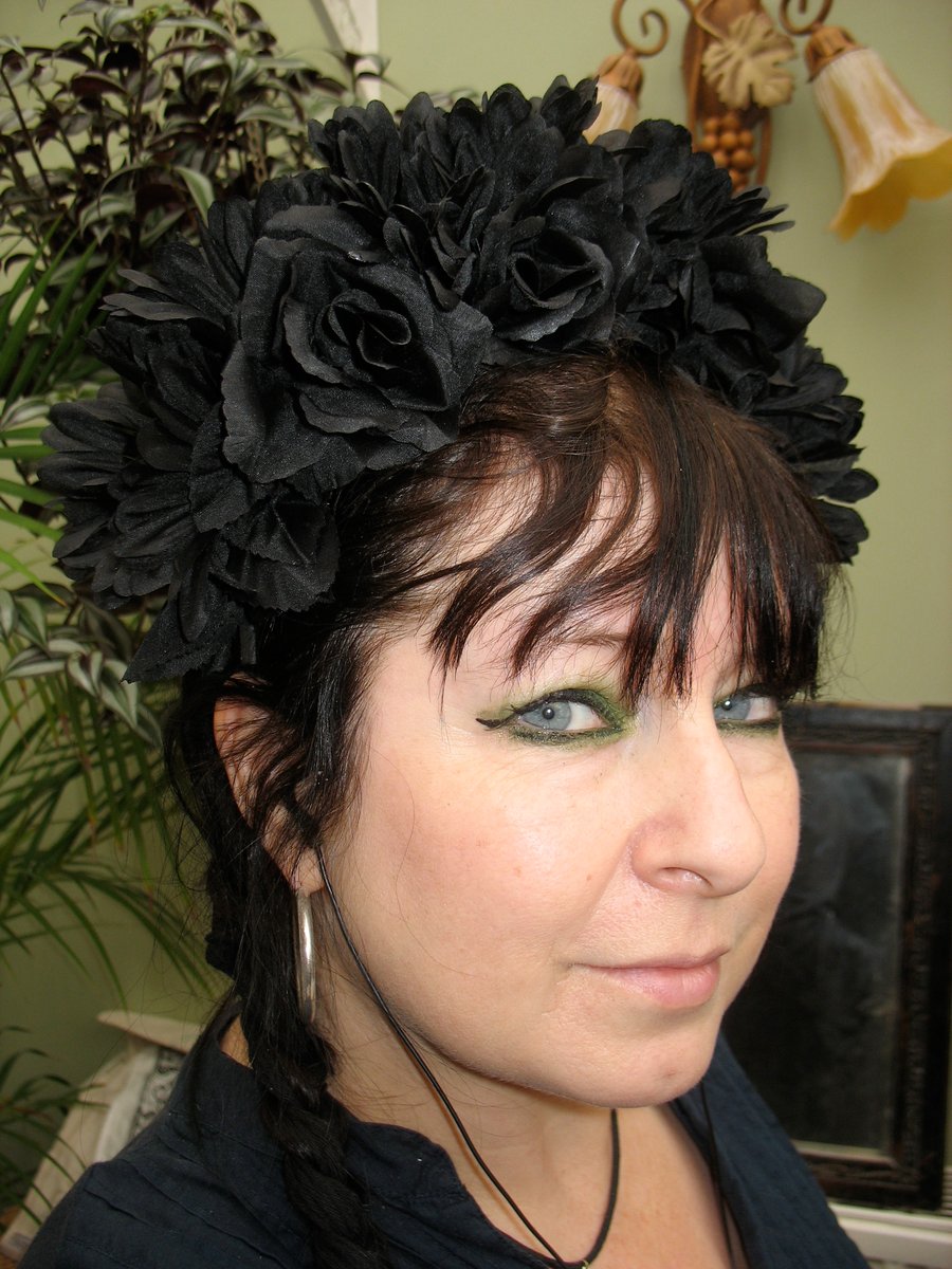 Pretty Gothic black rose and dahlia flower headdress headband