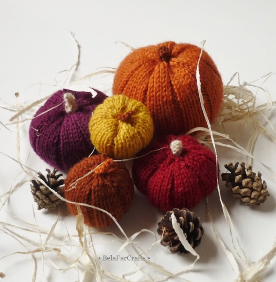 Fall decorating pumpkins - Autumn wedding - Housewarming gift - Knit squashes