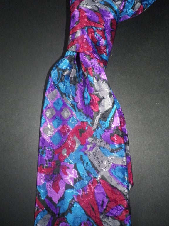 Soft motifs, lilac highlights, luxury silk screen print tie, 9.5cm.free shipping