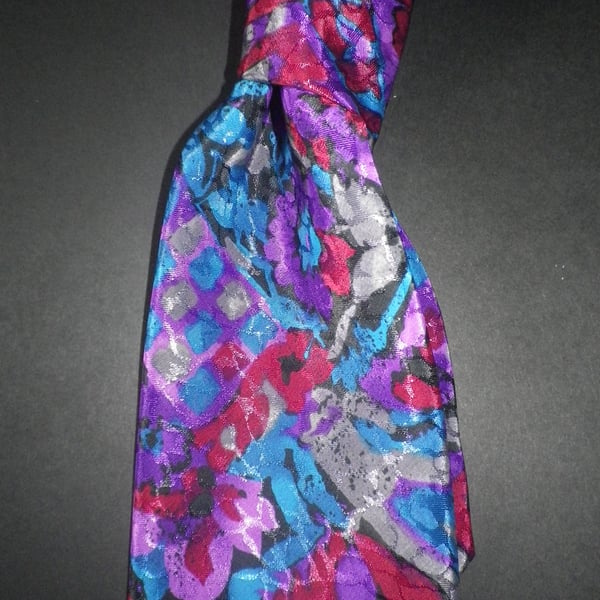 Soft motifs, lilac highlights, luxury silk screen print tie, 9.5cm.free shipping