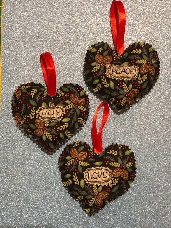 Country Cottage Evergreens Christmas Bauble Hearts Love Peace and Joy