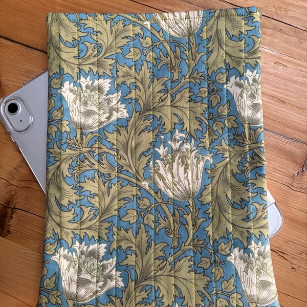 William Morris Botanical Sage Design Quilted Fabric I-Pad Sleeve