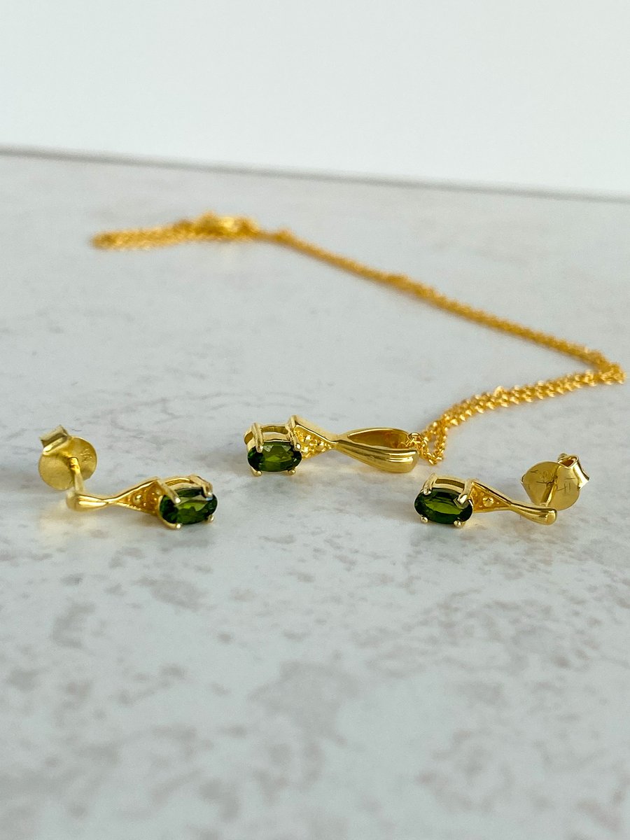 Chrome diopside jewellery set - made in Scotland. 