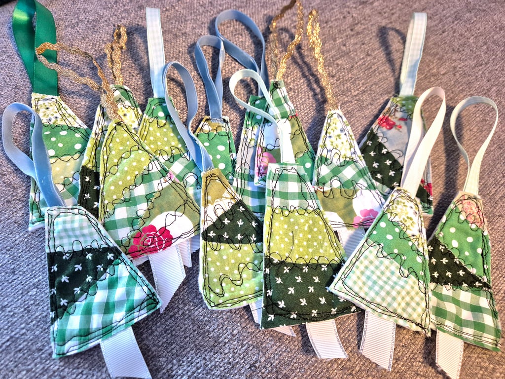 Patchwork embroidered Christmas tree decoration 