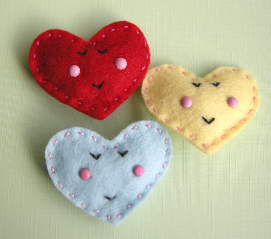 Sewing kit make 3 cute felt pocket hearts