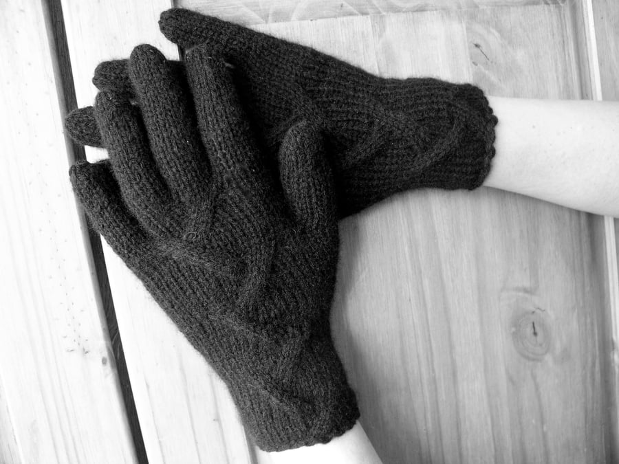 Pure cashmere gloves
