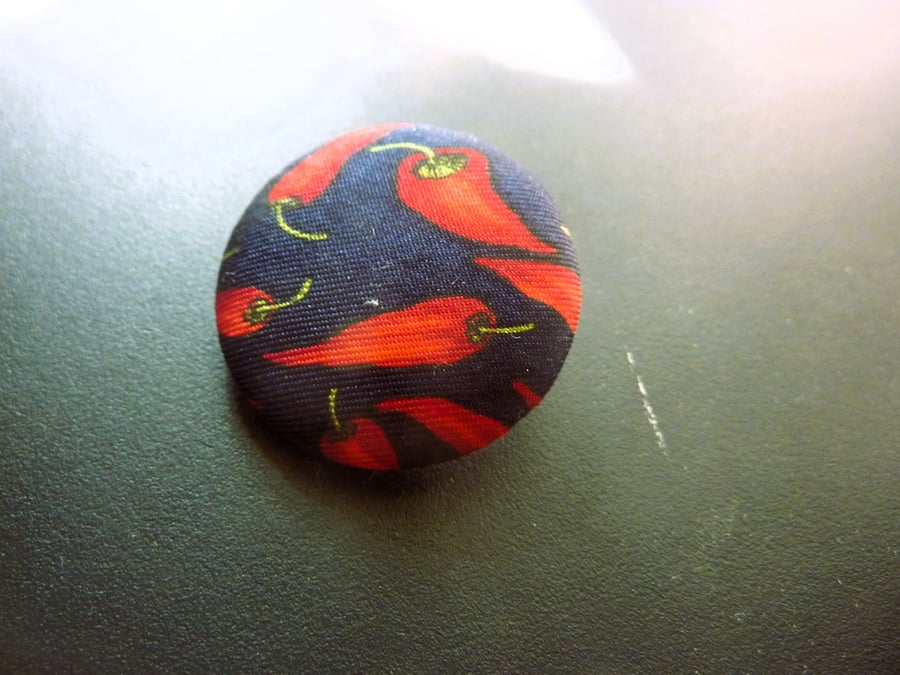 5 Silk Buttons Red Chilli Pepper 