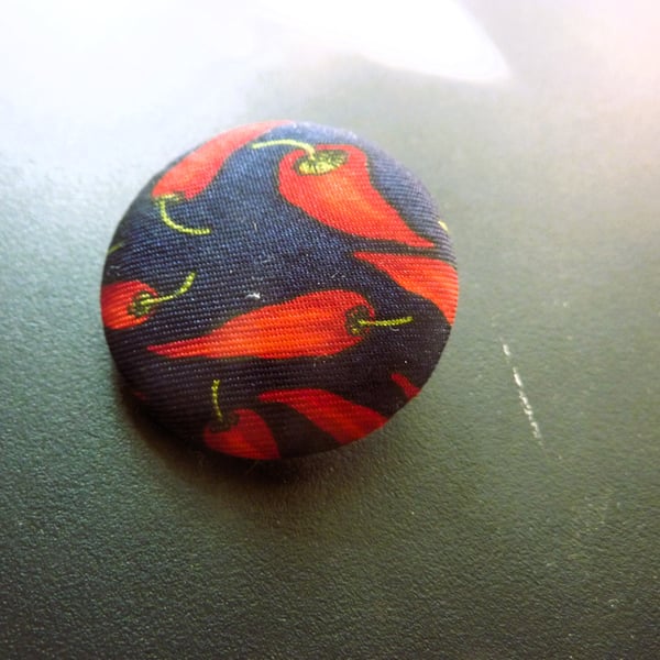 5 Silk Buttons Red Chilli Pepper 
