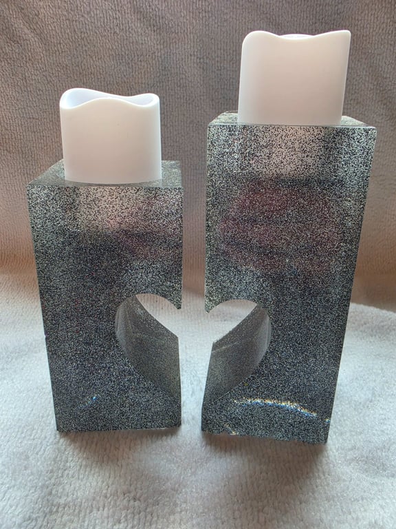 Broken heart candlelight holder black glitter 2 parts 