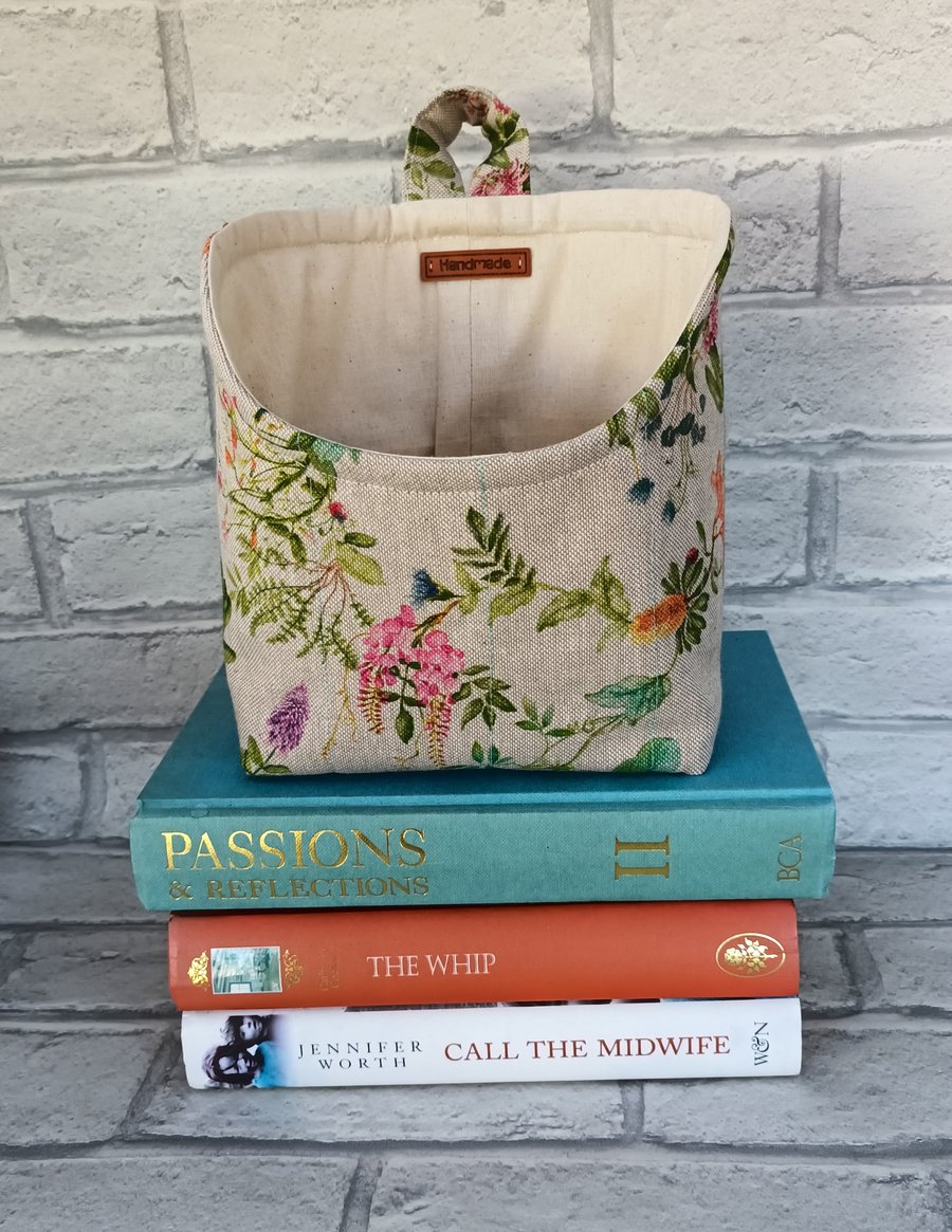 Hanging fabric pod, hanging fabric bucket, holdall pod