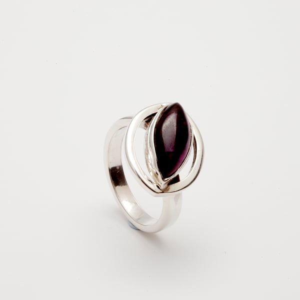 Luciana by Fedha - marquise-shaped amethyst and silver ring, bespoke setting