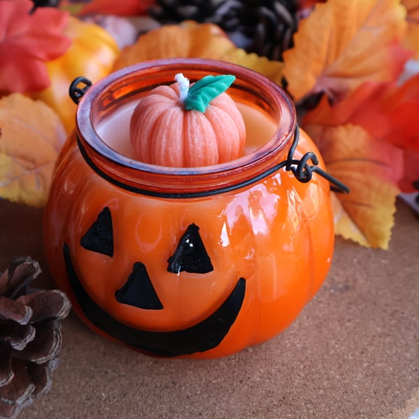 Handmade Pumpkin Candle - Autumn Scented Candle - Halloween Candle