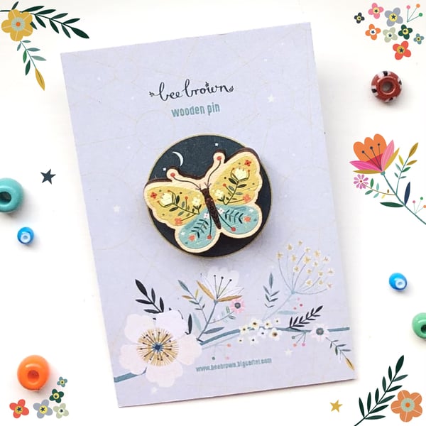'Adorable Butterfly' - Wooden Pin