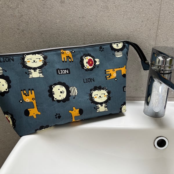 Child’s washbag, child’s toiletries bag