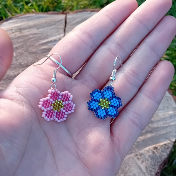 Summery beaded flower earrings