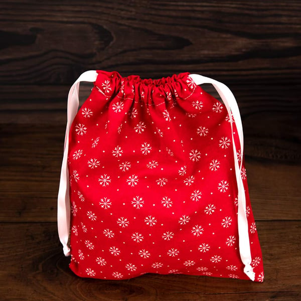 Handmade Christmas Gift Bag White Snowflakes Design, Eco-Friendly-FGB14