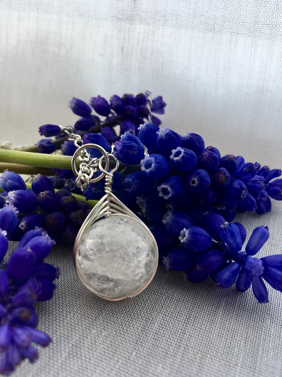 Quartz pendant