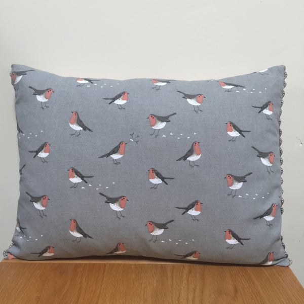 Robin Cushion