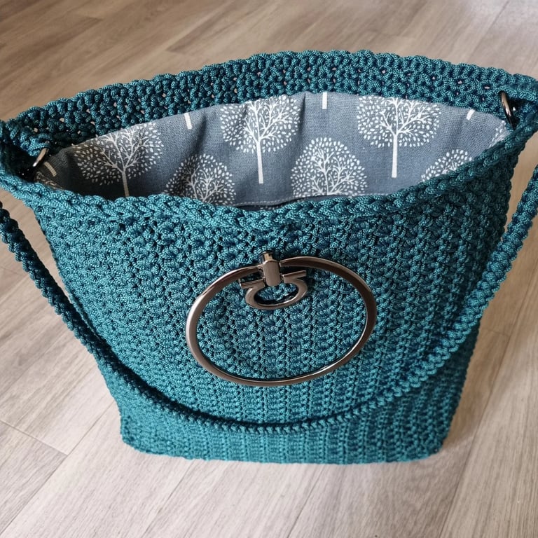 Crochet handbag 