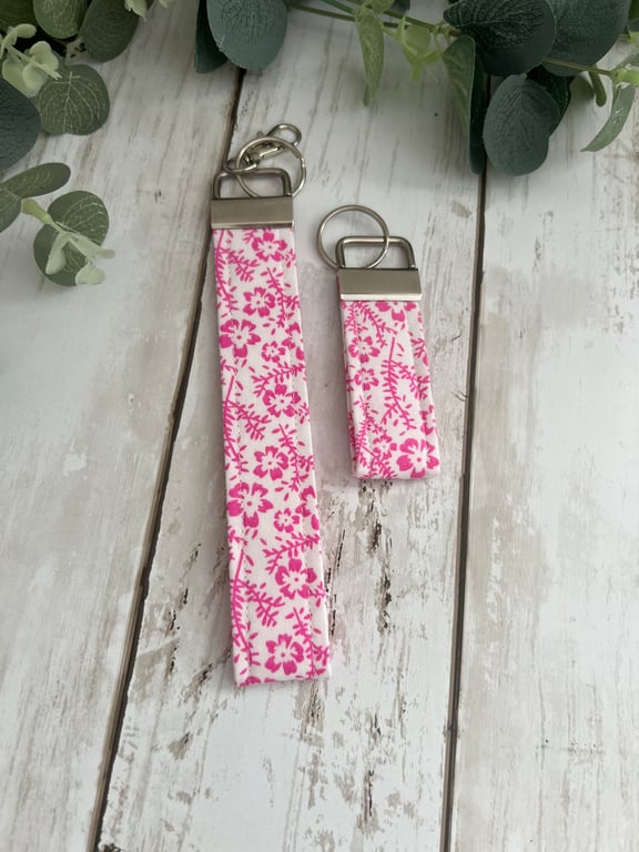 Key Fob Wristlet Set in Pink & White Floral Fabric, Bag Strap, Key Ring