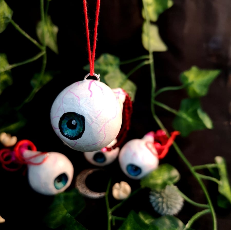 Creepy Cute Eyeball Hanging Decoration 
