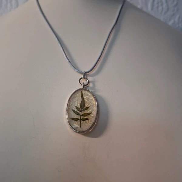 Real Leaf Style Hand Made Resin Crafted Pendant 