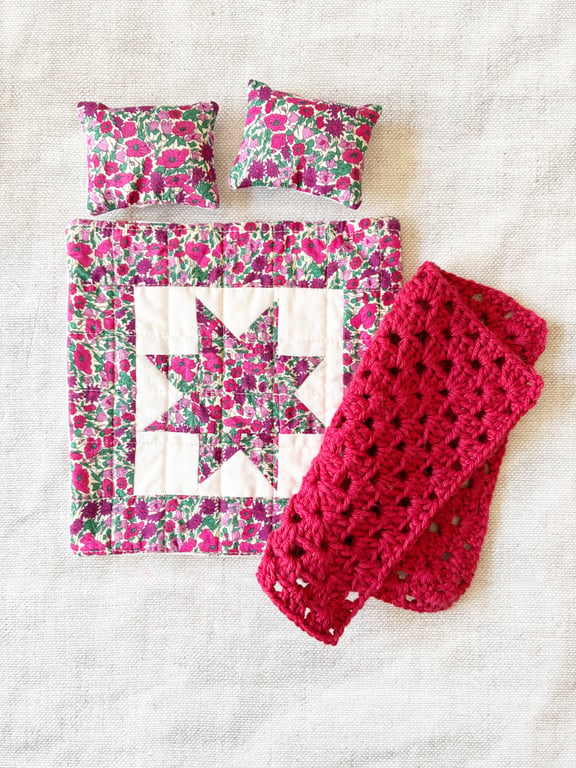 Decorative Quilted bedding set for dollhouse