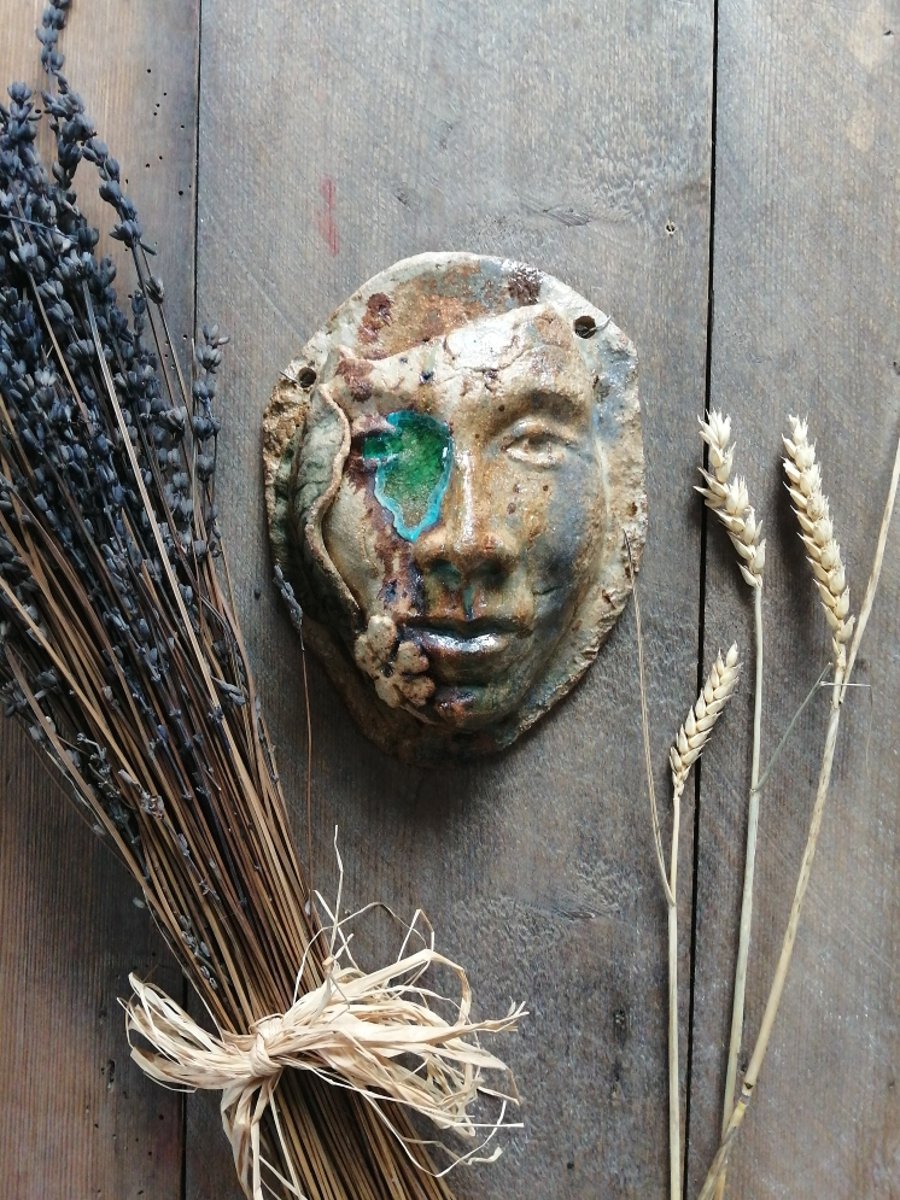 Nature Gaurdian Ceramic Wall Pot