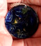 Pendant - round, scrolled gold and pink over dark blue - Image 6