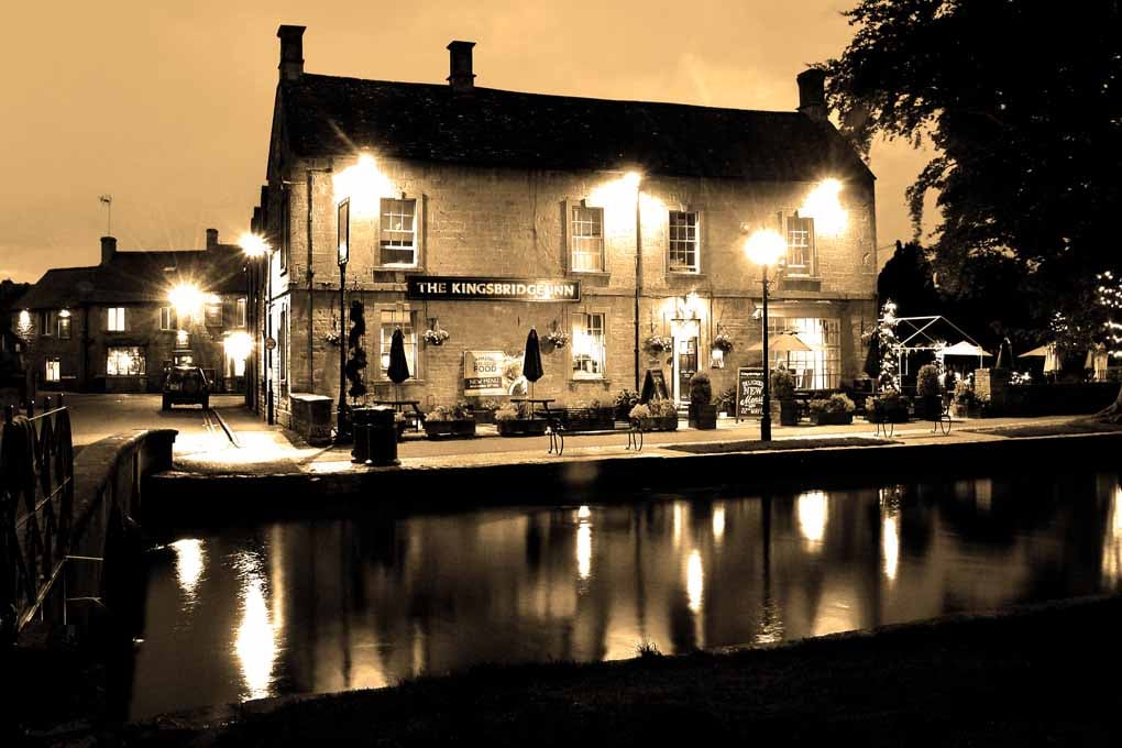 Kingsbridge Inn Bourton On The Water Cotswolds Photograph Print