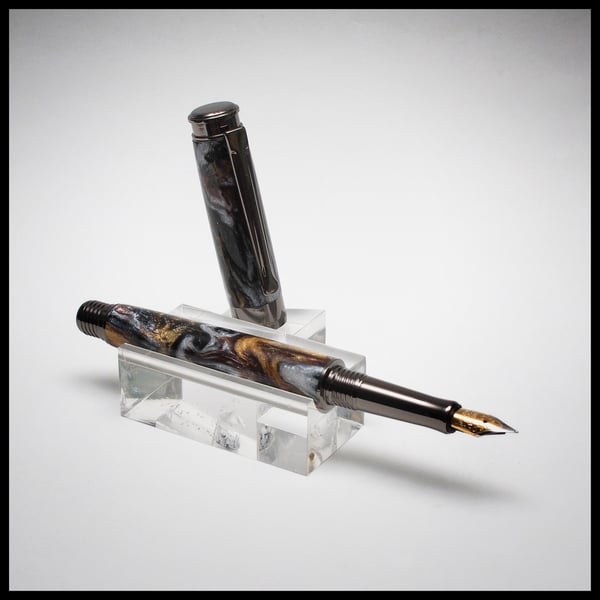 Pen. Diamond dust fountain pen.