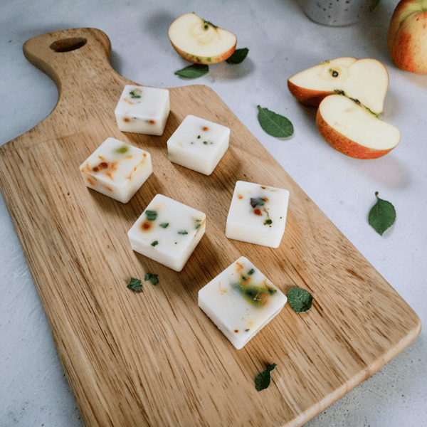 Apple & Green Leaf Botanical Soy Wax Melts - Scented Wax Melts - Teacher Gifts