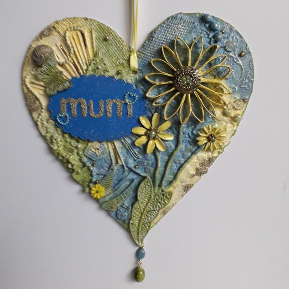 Large Mixed Media, Shabby Chic, Mum Hanging Heart Plaque (2)