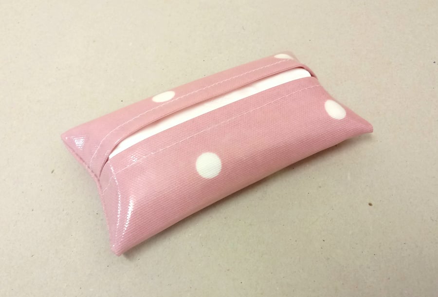 Tissue holder in dusky pink with white spots, tissues included, tissue pouch