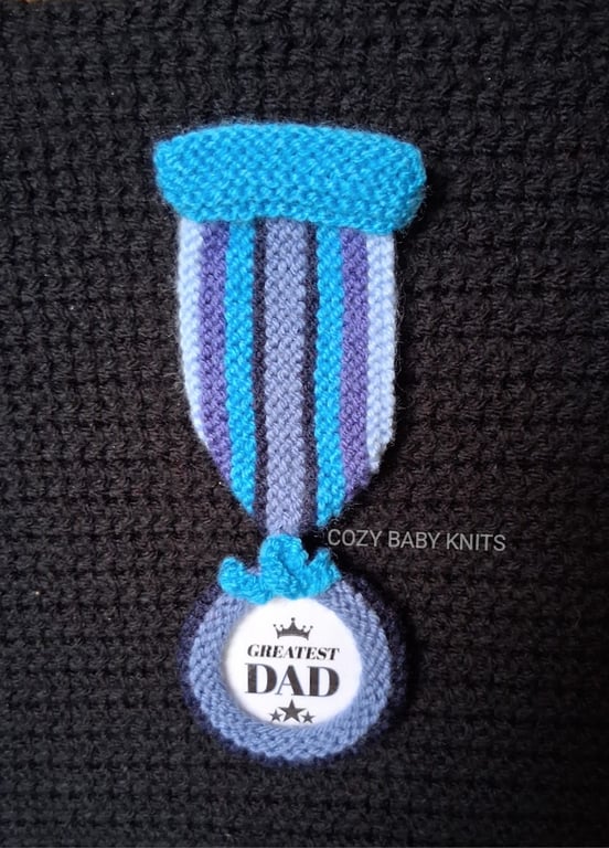 KNITTED AWARDS MEDAL WITH REMOVABLE MESSAGE