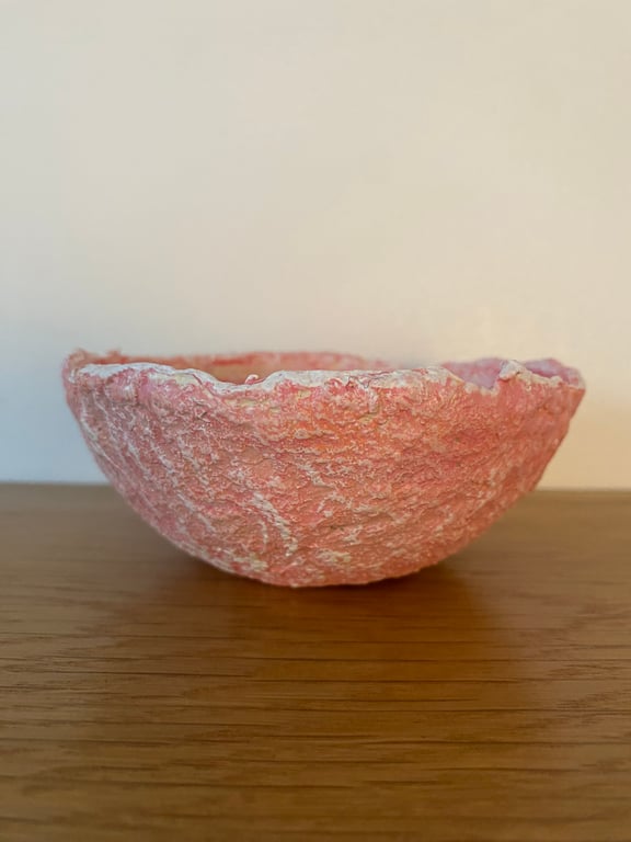 Trinket dish made from recycled paper mache. Bonbon dish for valentine