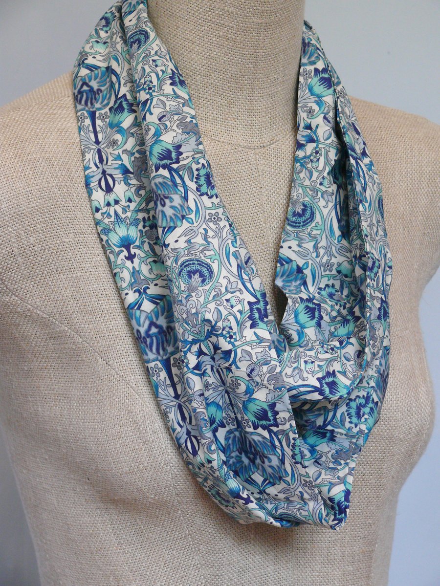 Liberty Infinity Scarf