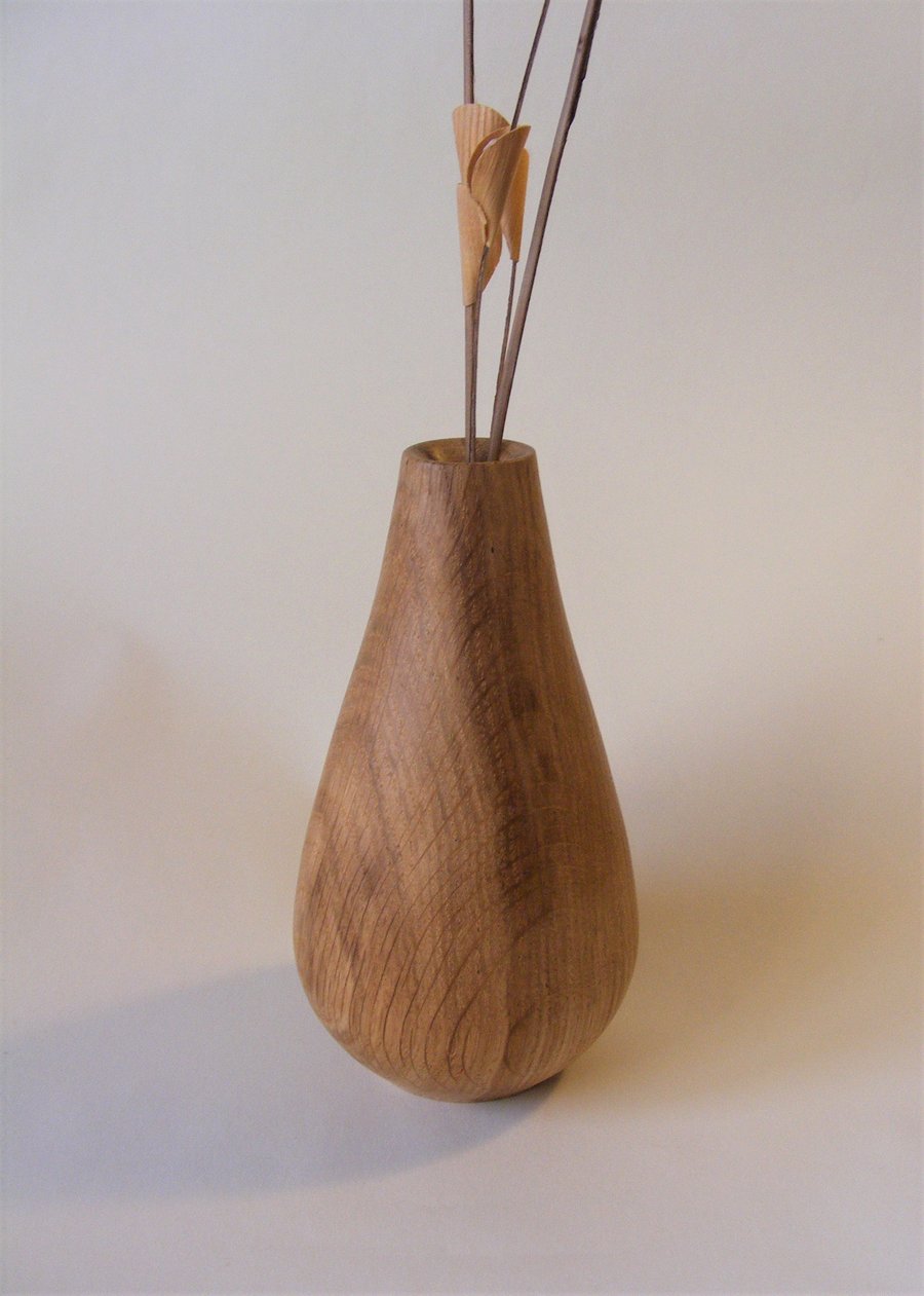 Oak twig pot