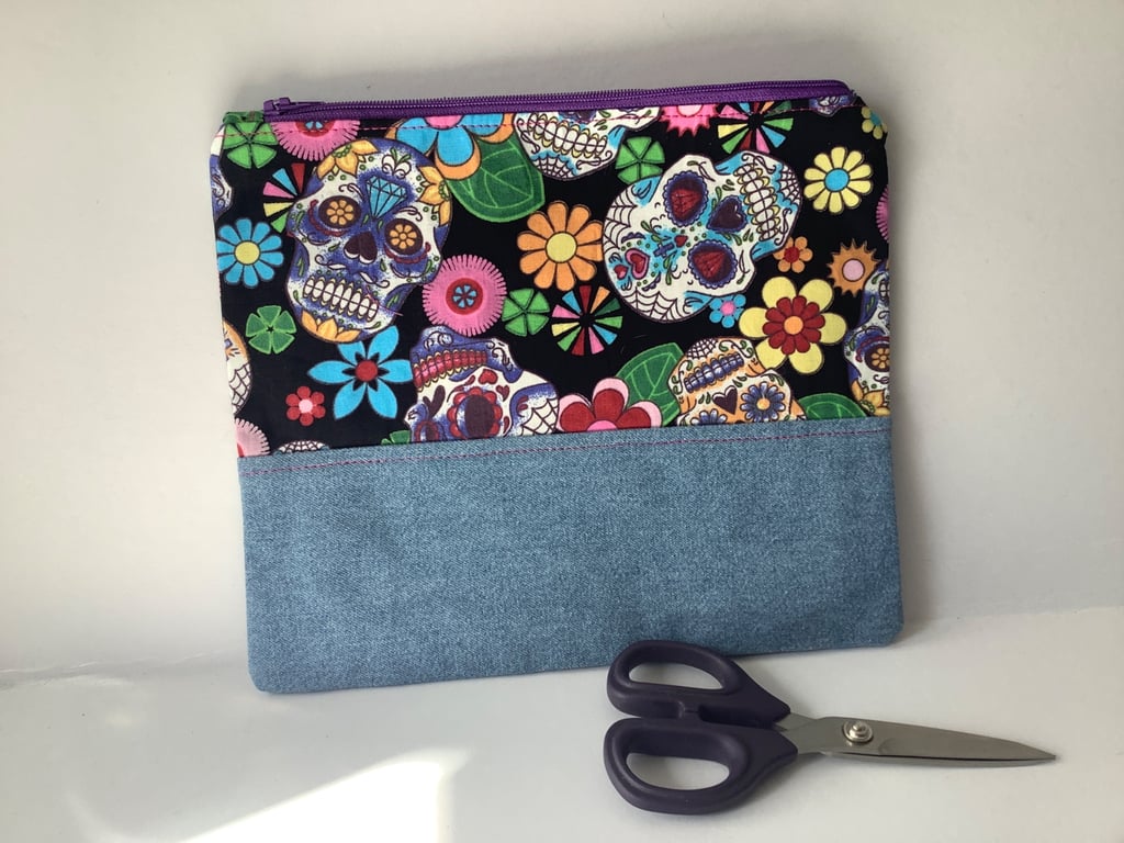 Makeup bag
